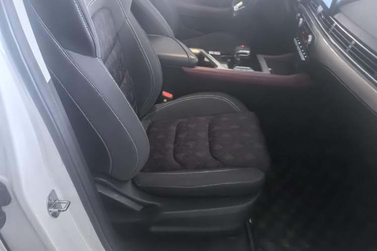 Used JETOUR X70 2023 1.5T DCT Beyond PRO Edition 5-Seater Interior 8