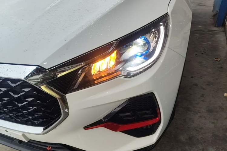 Used JETOUR X70 2023 1.5T DCT Beyond PRO Edition 5-Seater Left Front Headlight