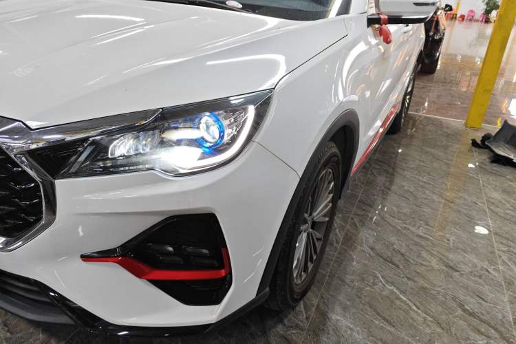 Used JETOUR X70 2023 1.5T DCT Beyond PRO+ Edition 5-Seater Left Front Headlight