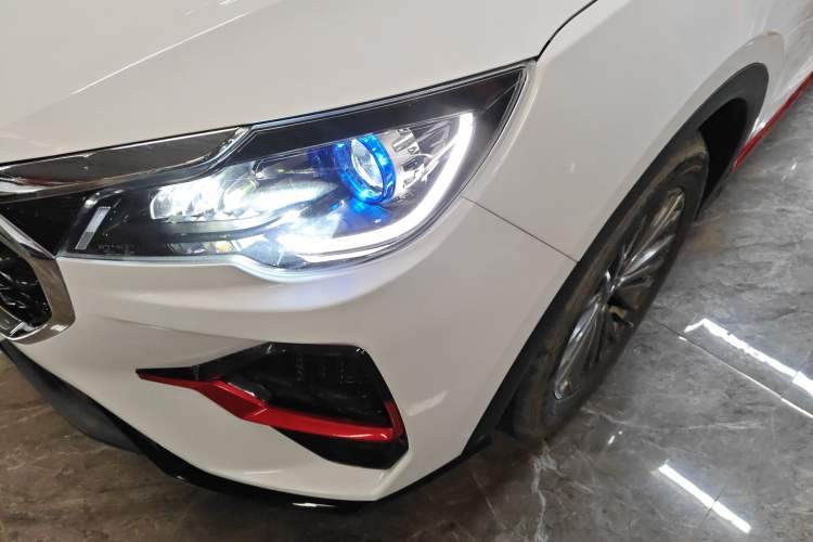 Used JETOUR X70 2023 1.5T DCT Overpass PRO+ Edition 7 Seats Left Front Headlight