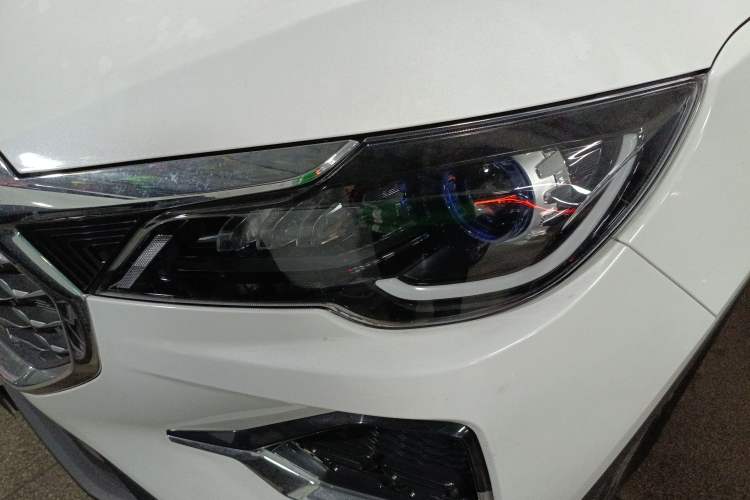 Used JETOUR X70 2023 1.5T DCT Beyond PRO Edition 7 Seats Left Front Headlight