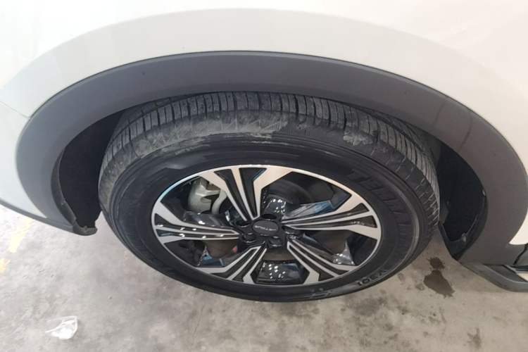 Used JETOUR X70 2023 1.5T DCT Beyond PRO Edition 5-Seater Left Front Wheel Hub
