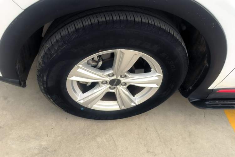 Used JETOUR X70 2023 1.5T Manual Overdrive Version 5 Seats Left Front Wheel Hub