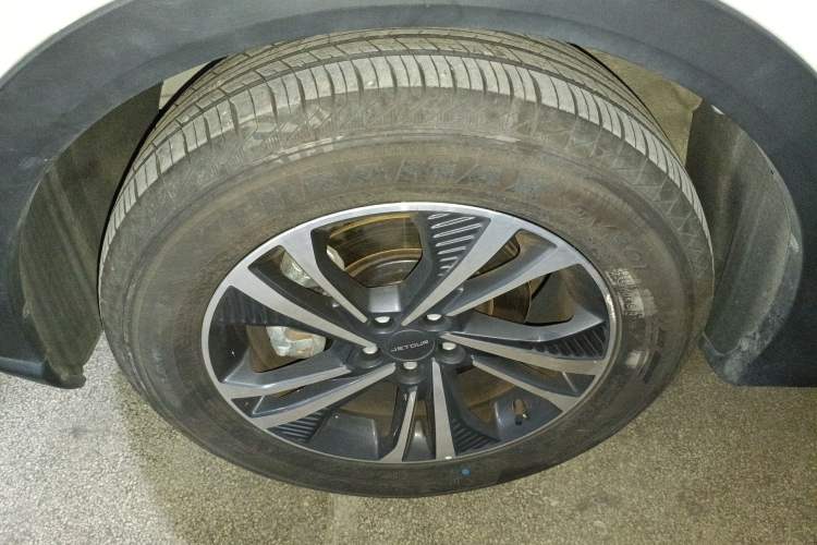 Used JETOUR X70 2023 1.5T DCT Beyond PRO Edition 7 Seats Left Front Wheel Hub