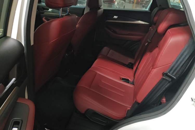 Used JETOUR X70 2023 1.5T DCT Overpass PRO+ Edition 7 Seats Left Rear Seat