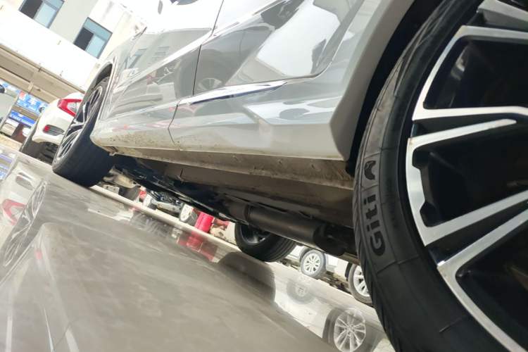 Used JETOUR X70 2023 Zhege 2.0T DCT Wolong 5-Seater Left Side Sill