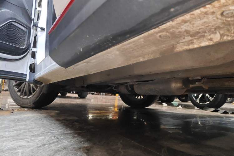 Used JETOUR X70 2023 1.5T DCT Overpass PRO+ Edition 7 Seats Left Side Sill