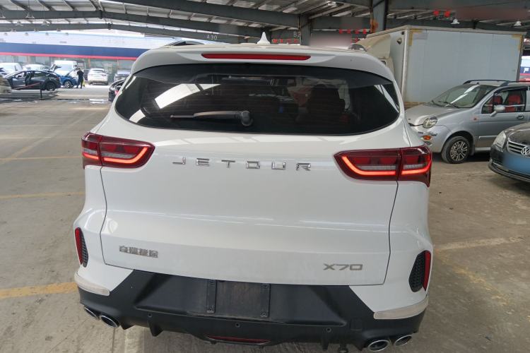 Used JETOUR X70 2023 1.5T DCT Overpass PRO+ Edition 7 Seats Rear