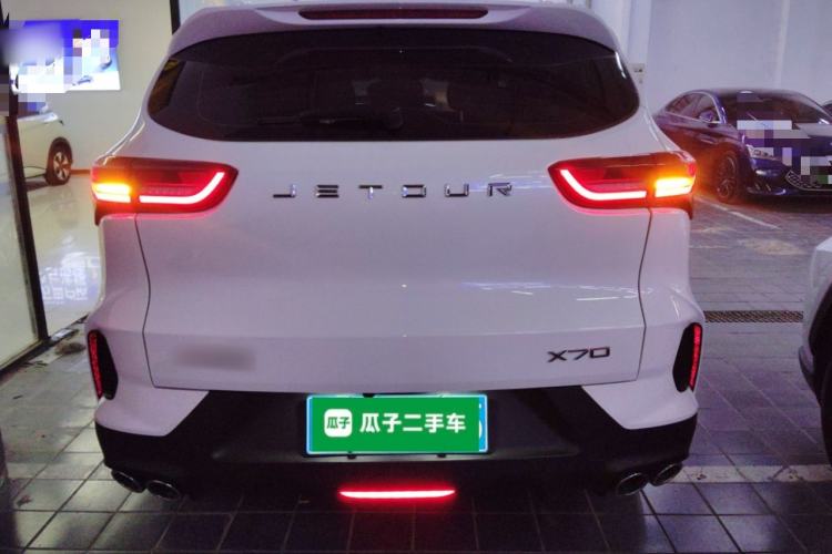 Used JETOUR X70 2023 1.5T Manual Overdrive Version 5 Seats Rear
