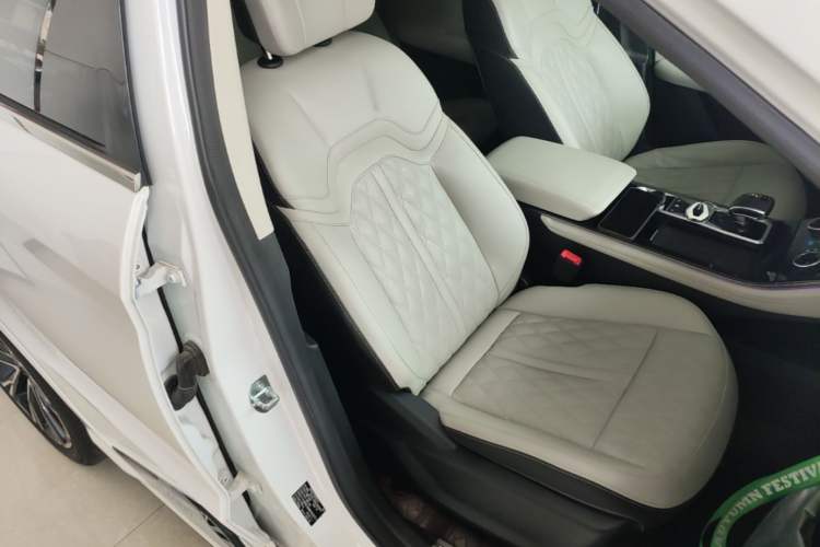 Used JETOUR X70 2023 Zhege 2.0T DCT Wolong 5-Seater Right Front Seat