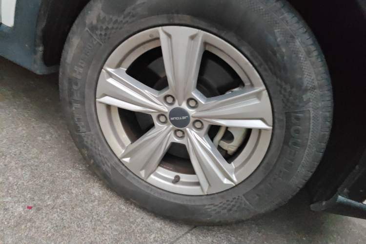 Used JETOUR X70 2023 1.5T Manual Overdrive Version 7 Seats Right Front Wheel Hub
