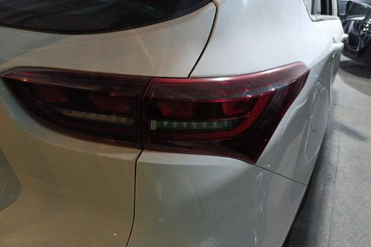Used JETOUR X70 2023 1.5T DCT Beyond PRO Edition 7 Seats Right Rear Taillight
