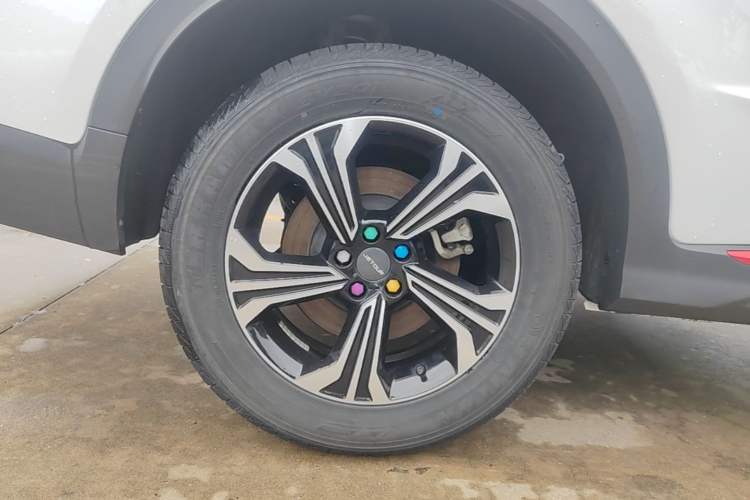 Used JETOUR X70 2023 1.5T DCT Dream Edition 5 Seats Right Rear Wheel Hub