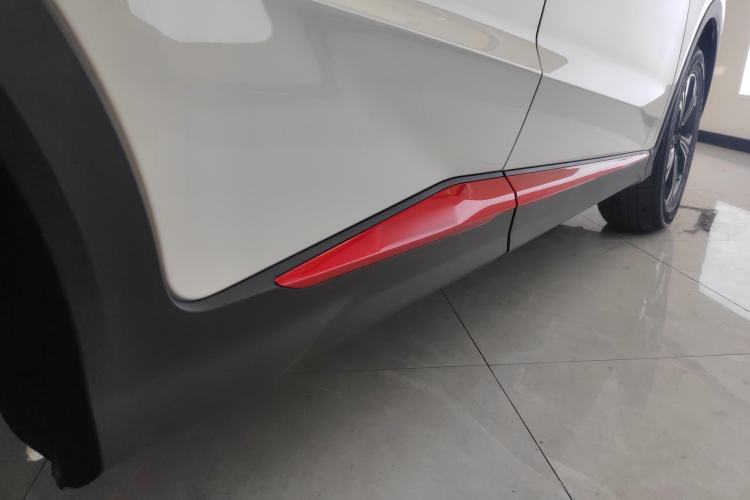 Used JETOUR X70 2023 1.5T DCT Dream Edition 5 Seats Right Side Sill
