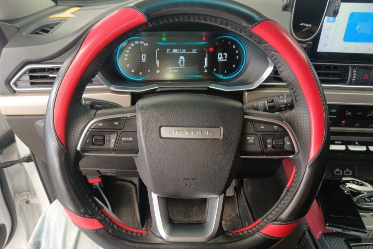 Used JETOUR X70 2023 1.5T DCT Overpass PRO+ Edition 7 Seats Steering Wheel