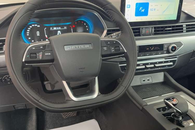 Used JETOUR X70 2023 1.5T DCT Flagship Edition 5 Seats Steering Wheel