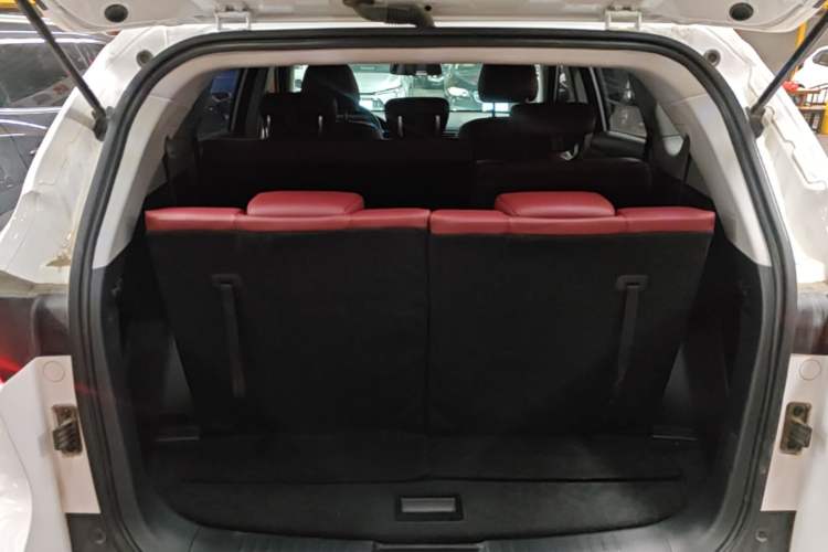 Used JETOUR X70 2023 1.5T DCT Overpass PRO+ Edition 7 Seats Trunk