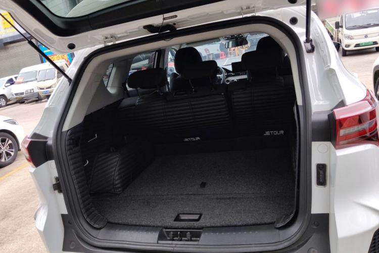 Used JETOUR X70 2023 1.5T DCT Beyond PRO Edition 5-Seater Trunk