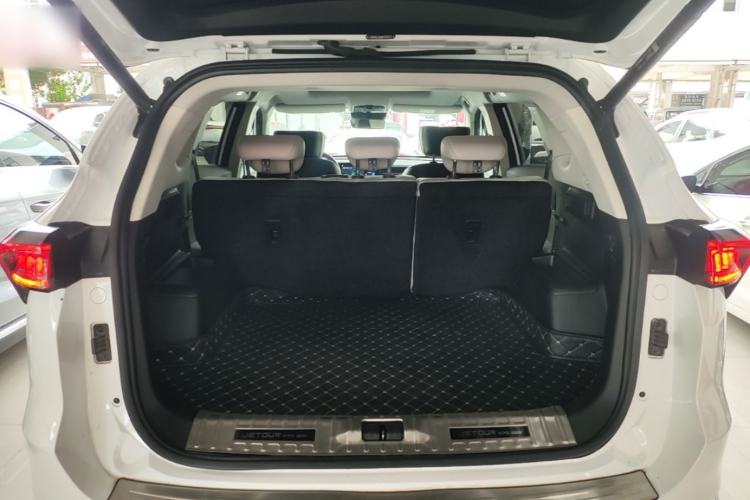 Used JETOUR X70 2023 Zhege 2.0T DCT Wolong 5-Seater Trunk