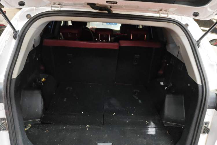 Used JETOUR X70 2023 1.5T DCT Overpass PRO+ Edition 7 Seats Trunk