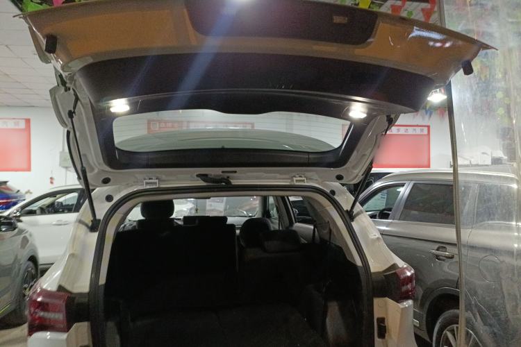 Used JETOUR X70 2023 1.5T DCT Beyond PRO Edition 7 Seats Trunk