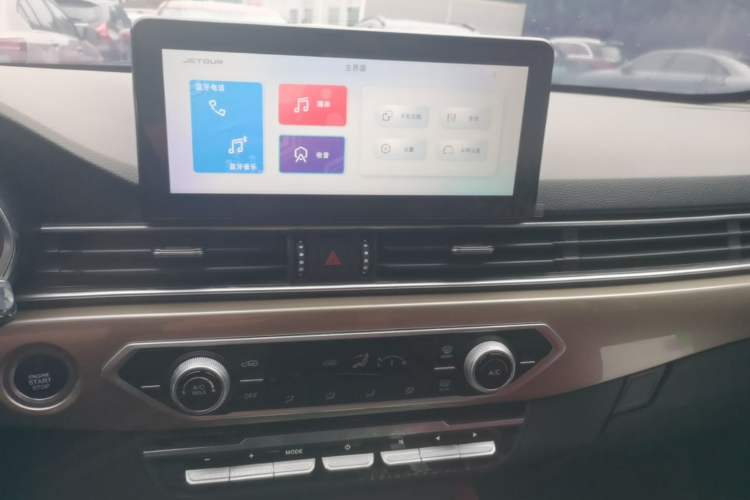 Used JETOUR X70 2024 1.5T DCT Glory PRO 5-Seater Audio And AC Panel