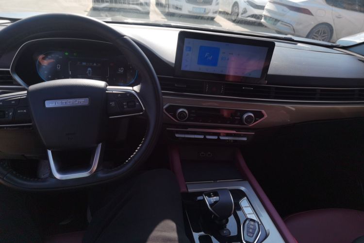 Used JETOUR X70 2024 1.5T DCT Enjoyment Edition 5 Seats Center Console