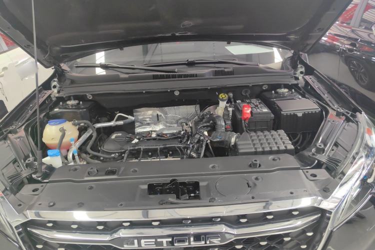 Used JETOUR X70 2024 1.5T DCT Enjoy Edition 7-Seater Engine Bay
