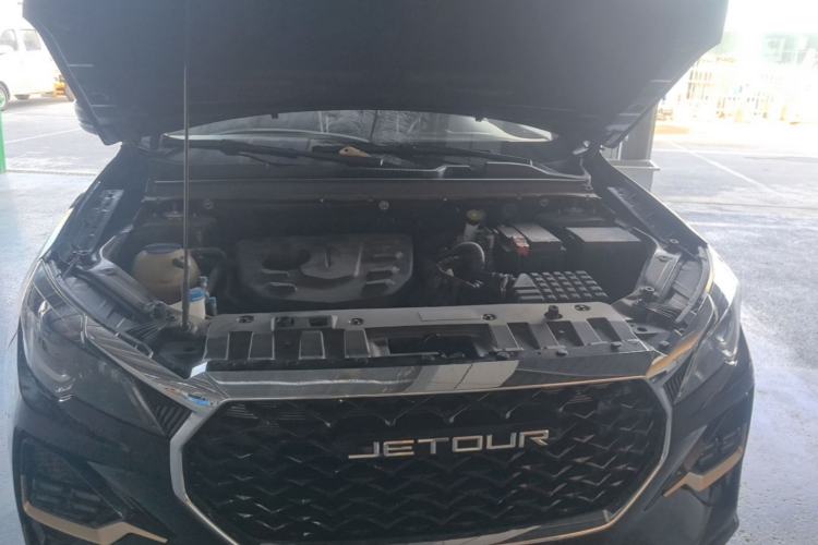 Used JETOUR X70 2024 1.5T DCT Glory PRO 5-Seater Engine Bay