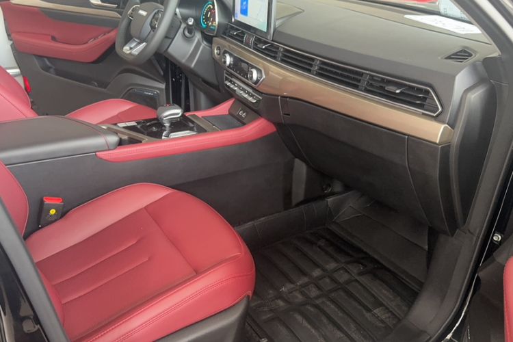 Used JETOUR X70 2024 1.5T DCT Glory PRO 5-Seater Interior 4