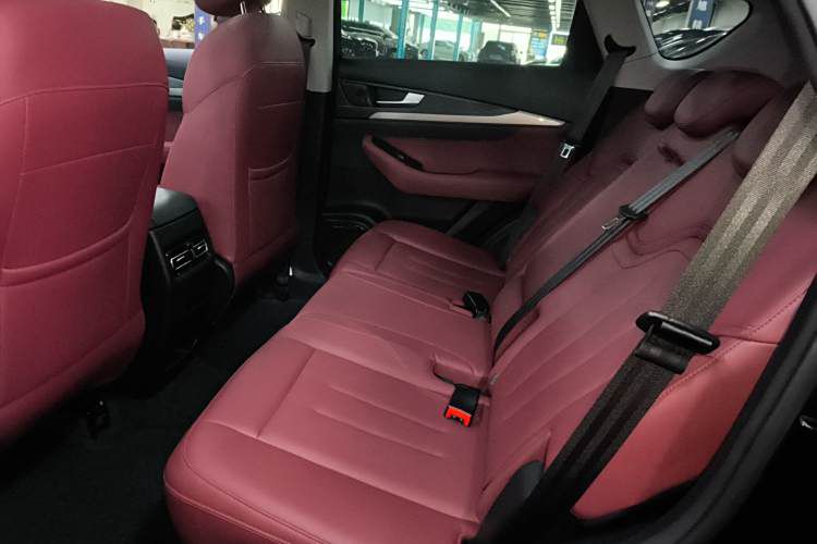 Used JETOUR X70 2024 1.5T DCT Glory PRO 5-Seater Interior 5