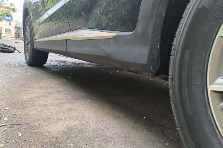 Used JETOUR X70 2024 1.5T DCT Glory PRO 7-Seater Left Side Sill