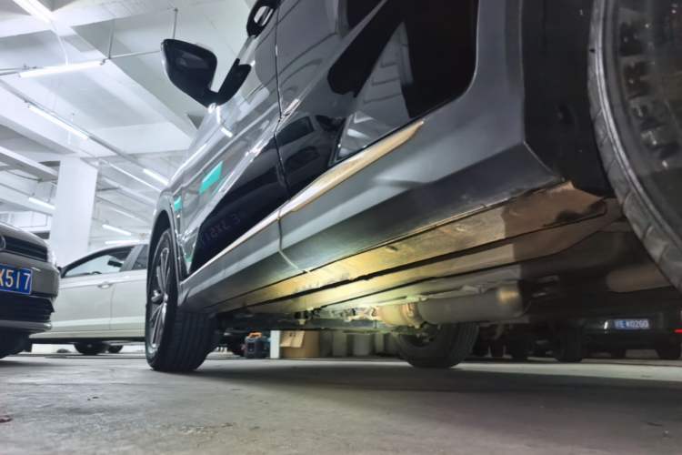 Used JETOUR X70 2024 1.5T DCT Glory PRO 5-Seater Left Side Sill