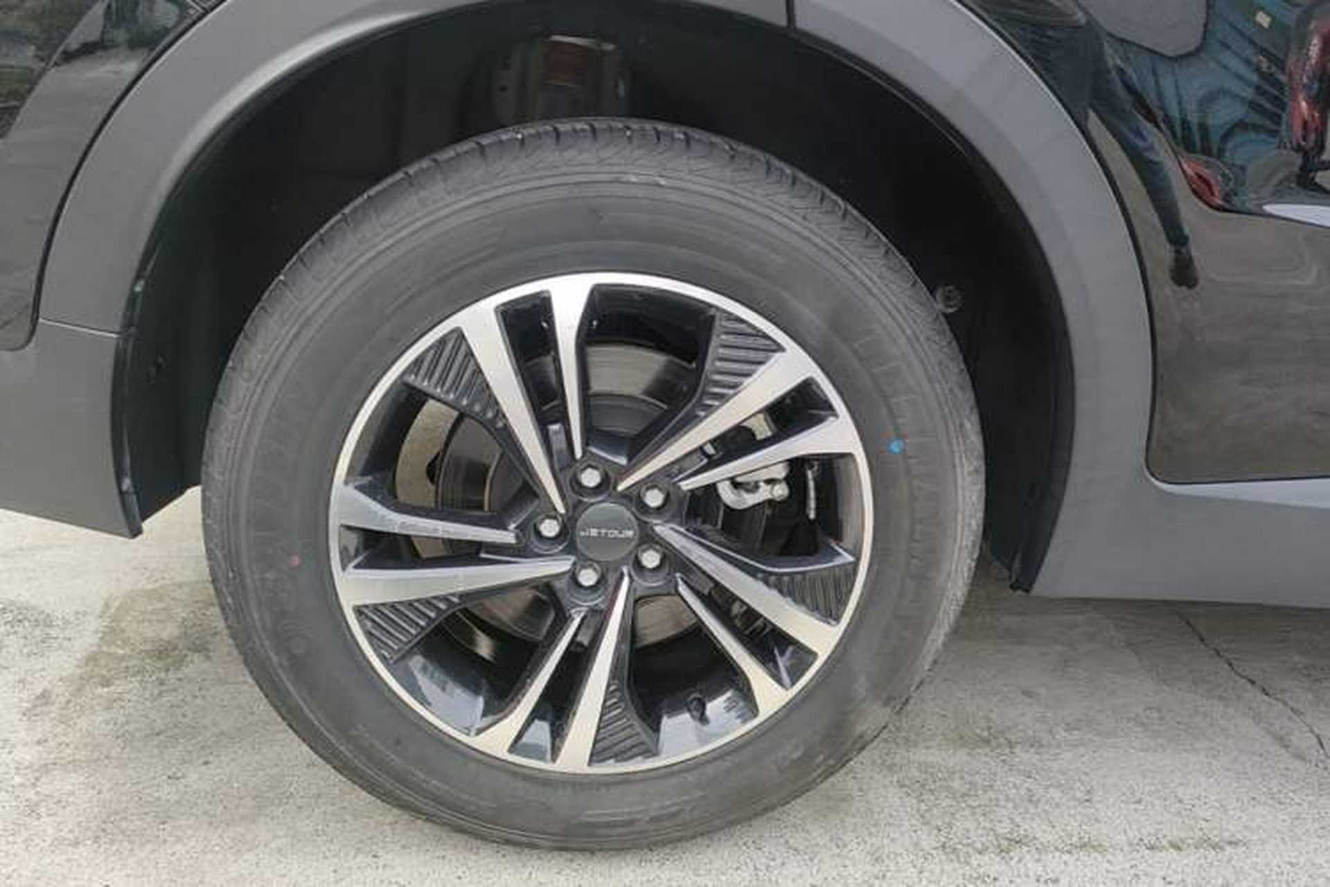 Used JETOUR X70 2024 1.5T DCT Enjoy Edition 7-Seater Right Rear Wheel Hub