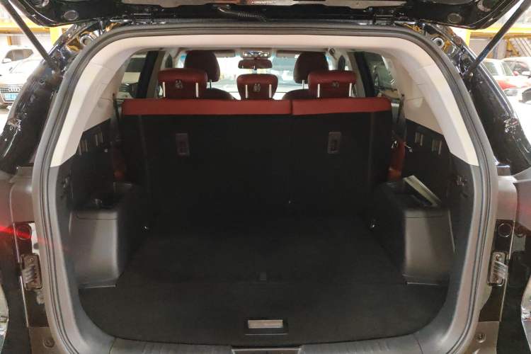 Used JETOUR X70 2024 1.5T DCT Glory PRO 5-Seater Trunk