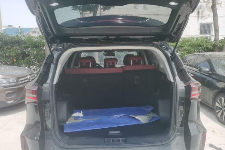 Used JETOUR X70 2024 1.5T DCT Glory PRO 5-Seater Trunk