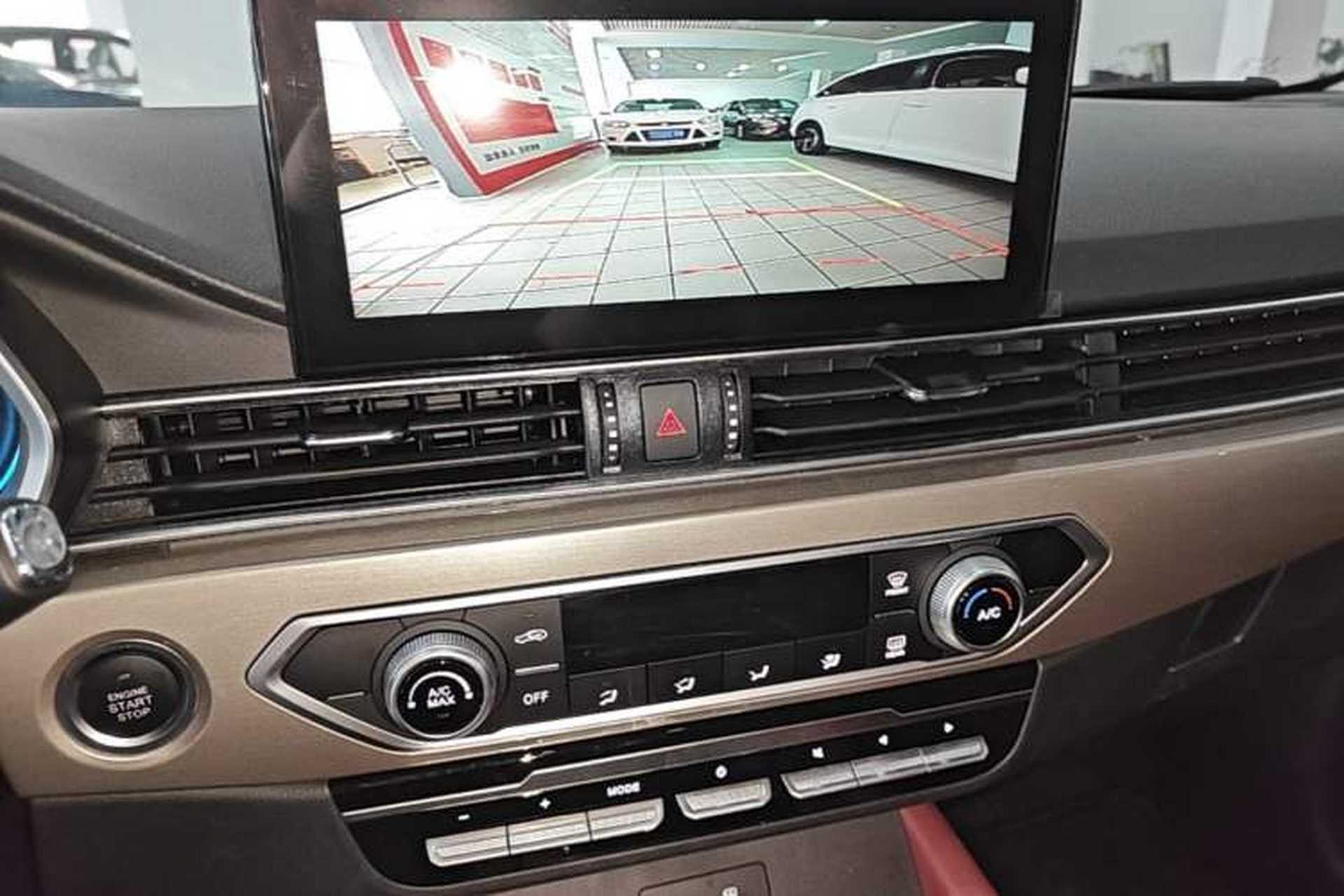 Used JETOUR X70 2024 1.5T DCT Enjoy Edition 7-Seater Audio And AC Panel