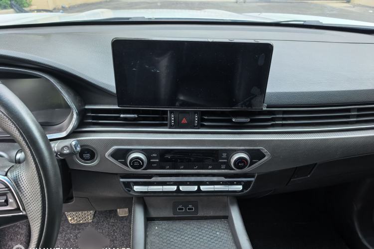 Used JETOUR X70 2024 1.5T DCT Enjoy Edition 7-Seater Audio And AC Panel