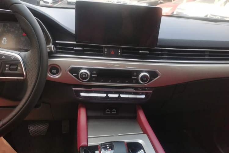 Used JETOUR X70 2024 1.5T DCT Glory PRO 7-Seater Audio And AC Panel