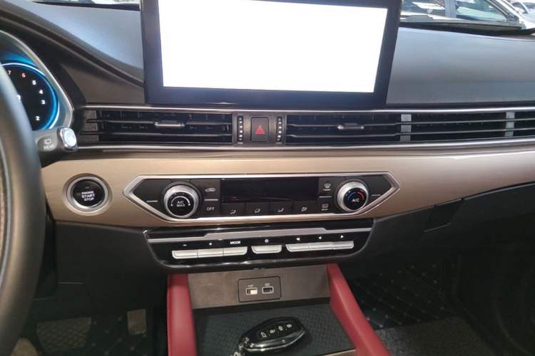 Used JETOUR X70 2024 1.5T DCT Glory PRO 5-Seater Audio And AC Panel