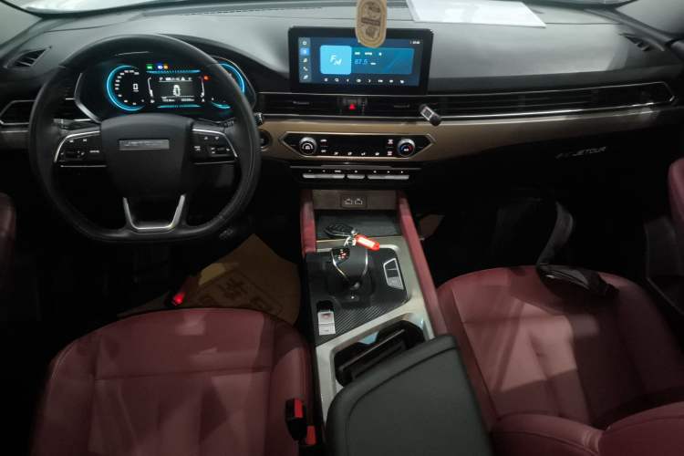 Used JETOUR X70 2024 1.5T DCT Glory PRO 5-Seater Center Console