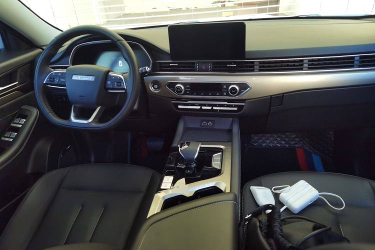Used JETOUR X70 2024 1.5T DCT Enjoyment Edition 5 Seats Center Console