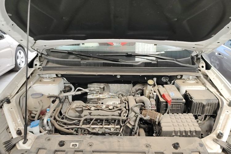 Used JETOUR X70 2024 1.5T Manual Glory Edition 5 Seats Engine Bay