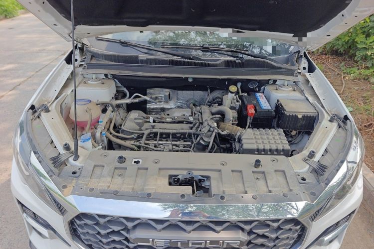 Used JETOUR X70 2024 1.5T DCT Enjoyment Edition 5 Seats Engine Bay
