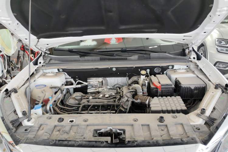 Used JETOUR X70 2024 1.5T Manual Glory Edition 5 Seats Engine Bay