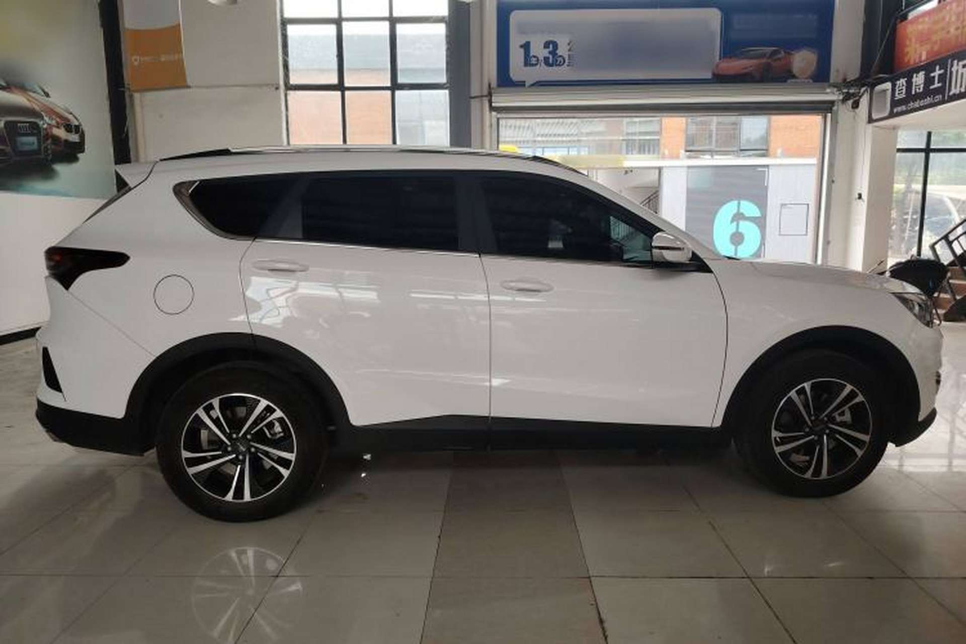 Used JETOUR X70 2024 1.5T DCT Glory PRO 5-Seater Exterior 2