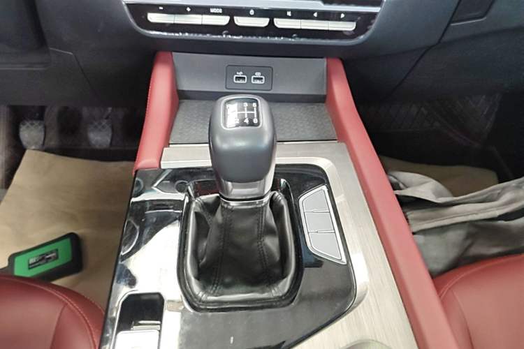 Used JETOUR X70 2024 1.5T Manual Glory Edition 5 Seats Gear Lever