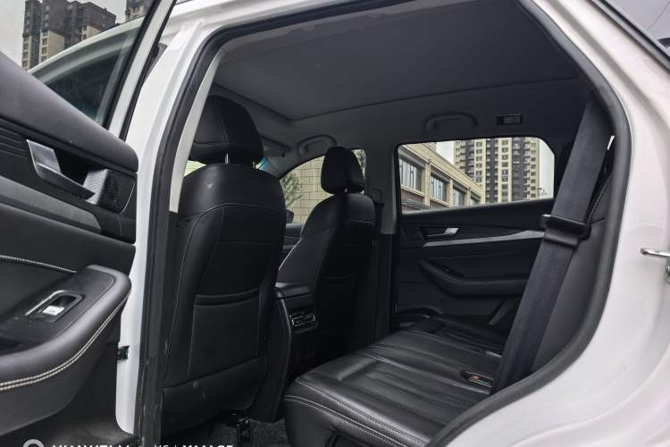 Used JETOUR X70 2024 1.5T DCT Enjoy Edition 7-Seater Interior 2