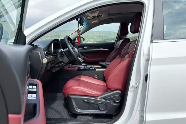 Used JETOUR X70 2024 1.5T DCT Enjoy Edition 7-Seater Interior 2
