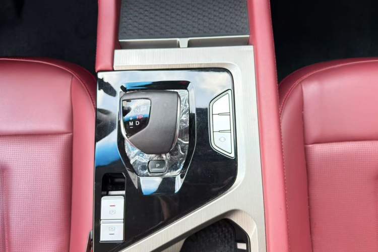 Used JETOUR X70 2024 1.5T DCT Enjoy Edition 7-Seater Interior 5
